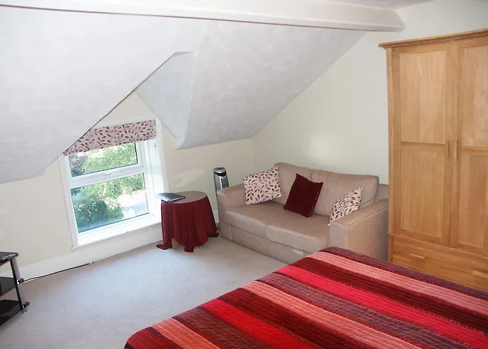 York House Bed & Breakfast 4*