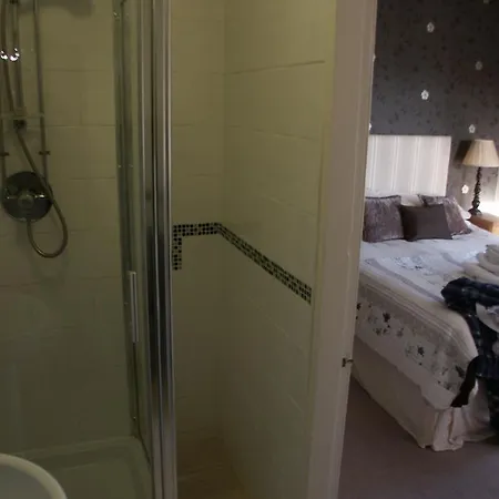 ベッド・アンド・ブレックファスト York House 4*